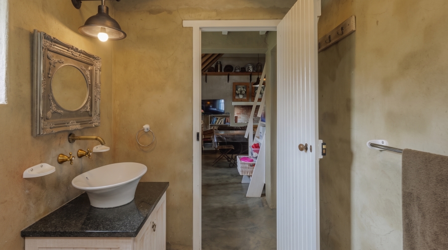 4 Bedroom Property for Sale in Struisbaai Western Cape